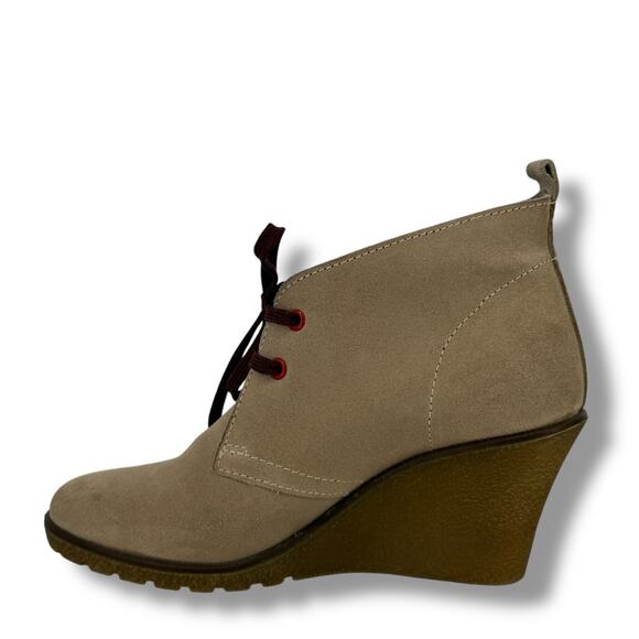 Boden Suede Wedge Ankle Boots Womens Size 38 7 7.5 Beige Lace Up Chukka - Picture 3 of 11
